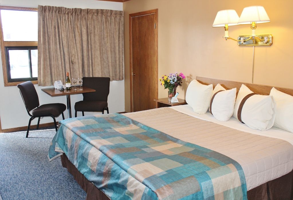 Canadas Best Value Inn YYC Oda fotoğraf
